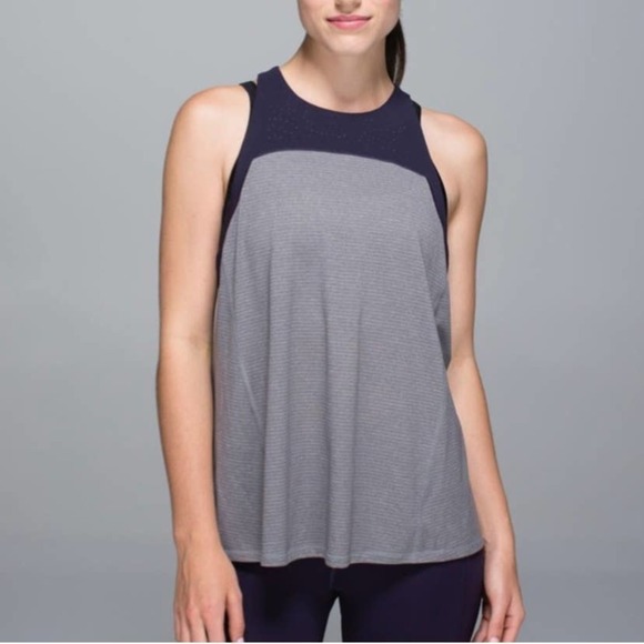 Lululemon Clip In Tank Top - Picture 1 of 12